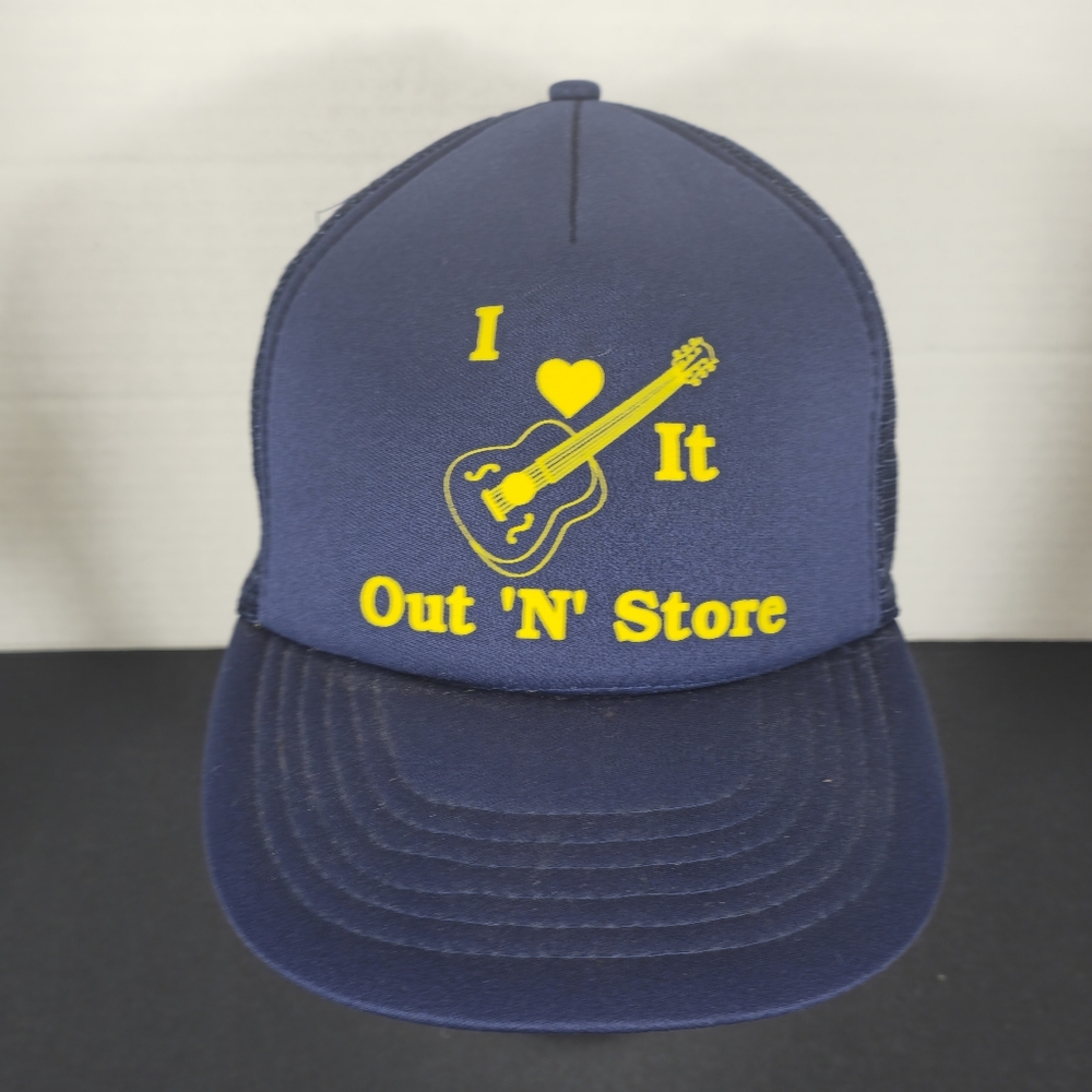 Vintage I Loves It Out In Store Shed Snapback Trucker Hat Newfoundland